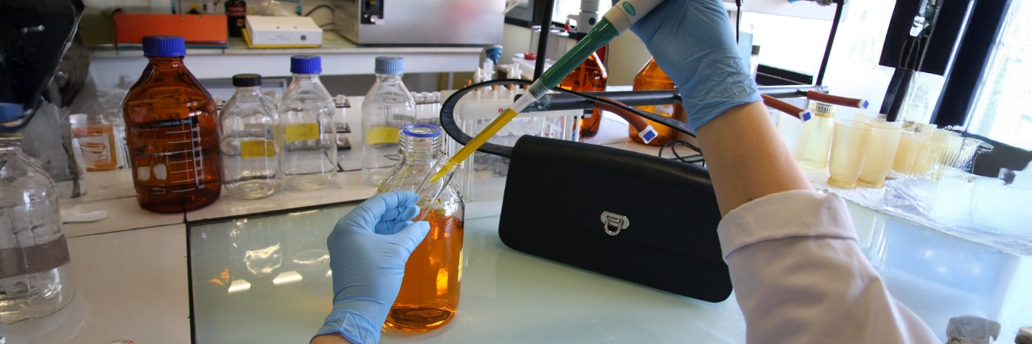 Test tubes and solutions for chemical laboratory analysis