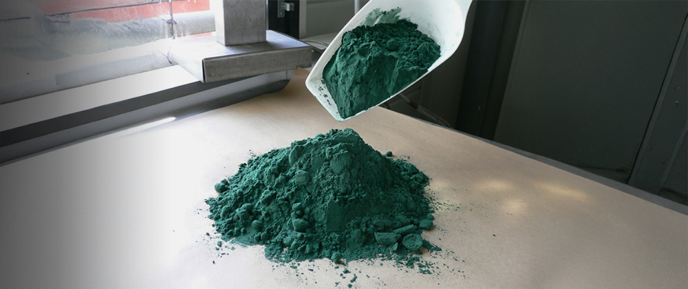 Poudre verte pour le tannage du cuir
